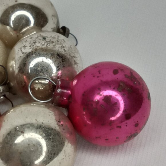 MCM Christmas Ornament Set Of 6 Feather Tree Pink Silver Glass Shiny Brite 1950s - Picture 6 of 6